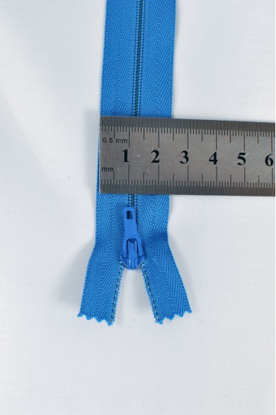 ZIP018 2號拉鏈  成衣膠牙樹脂拉鏈 內織拉鏈  密尾拉鏈 不設單獨拉鍊訂購 正面照